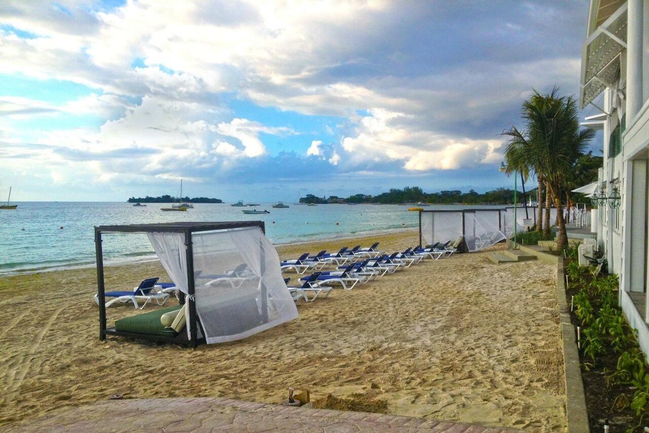 Azul Beach Resort Negril Bagian luar foto
